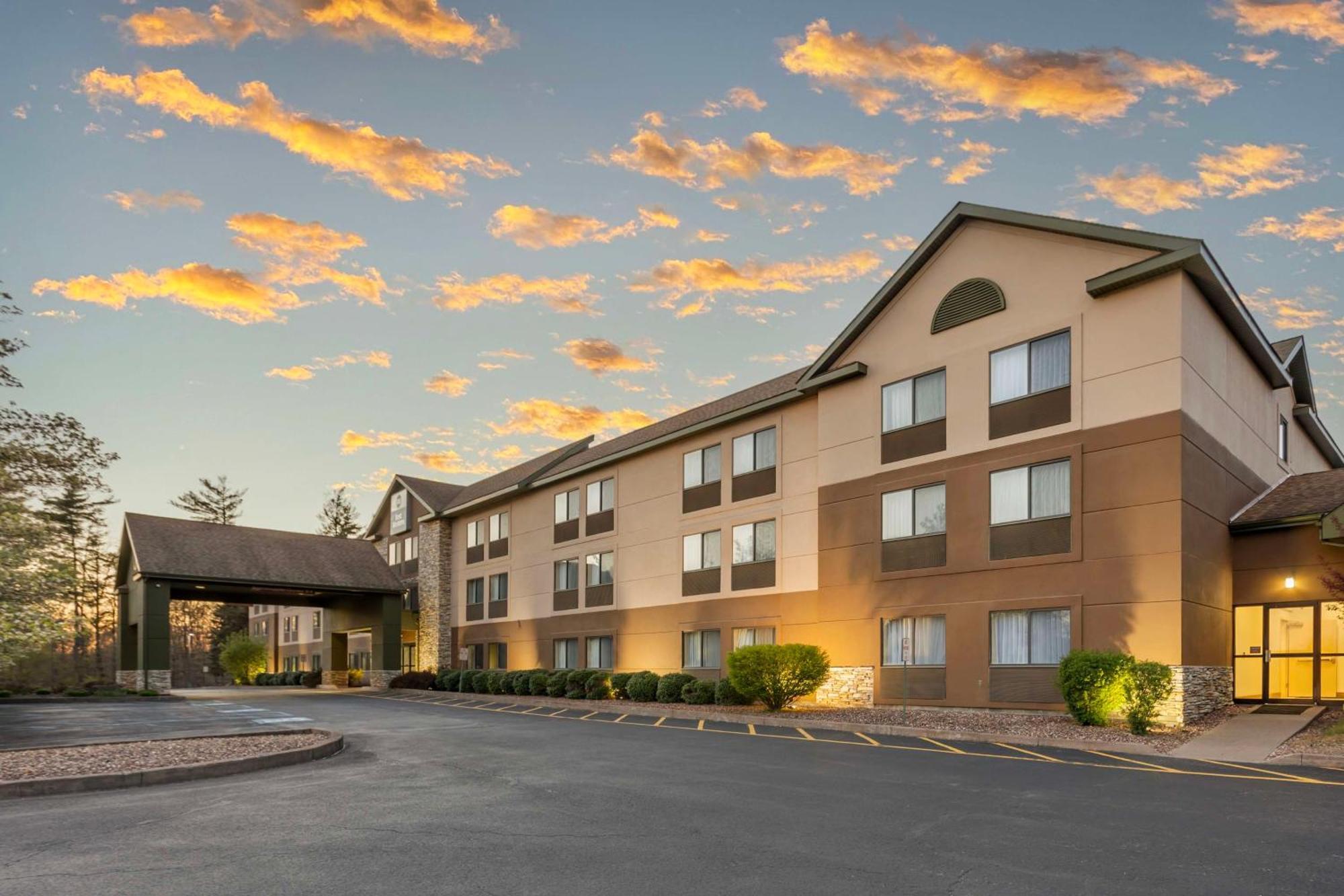 Best Western Inn At Blakeslee-Pocono Ngoại thất bức ảnh